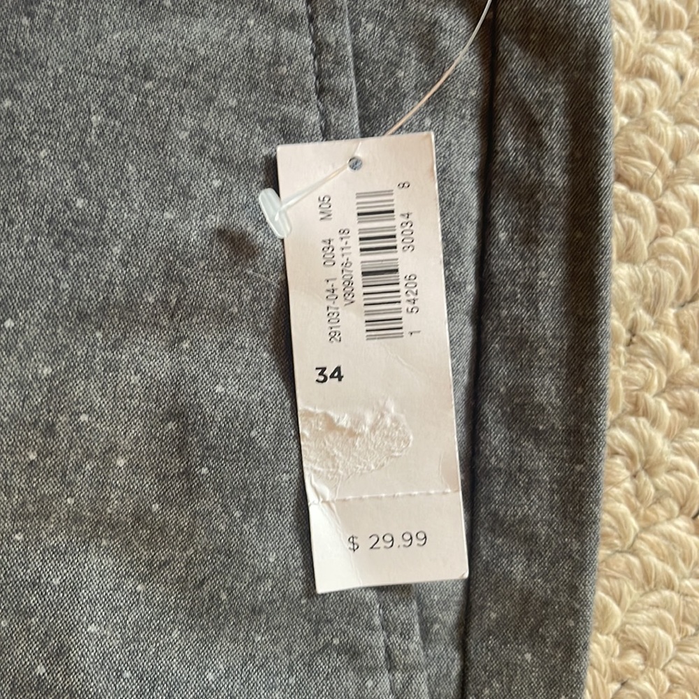 OLD NAVY NWT Mens dressy casual shorts, Gray, size 34 - Picture 4 of 5